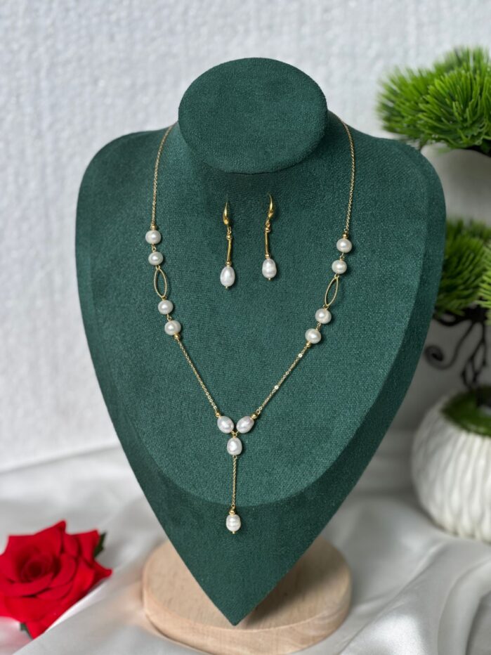 Natural Freshwater Pearl Pendant Necklace Set for Women