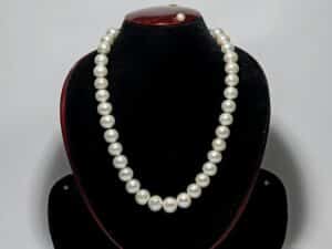Luxurious South Sea Pearl White Necklace Opulent Beauty