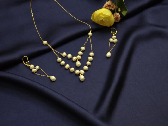 Freshwater Pearl Necklace Gift Set – White AAA Pearls with Gold-Plated Chain - Image 2