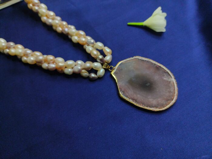 Exclusive 3-Layer Twisted Rice Pearl Necklace with Natural Agate Pendant – 7-8mm AAA Pearls - Image 7