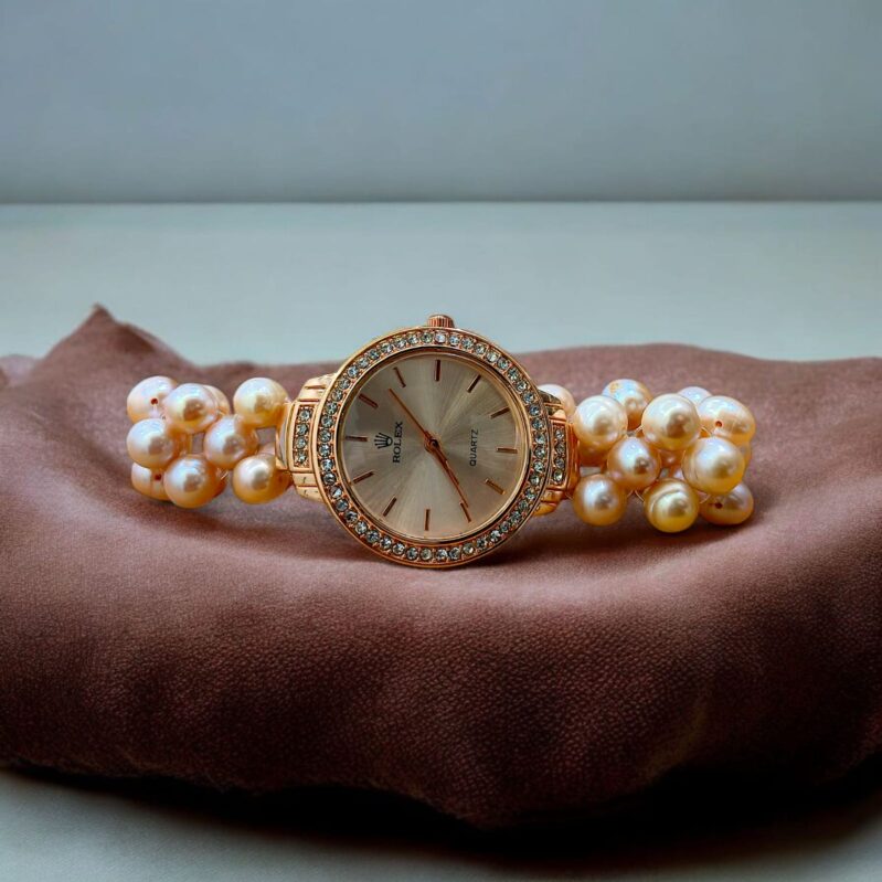 Luxury Freshwater Pearl Bracelet Watch for Women – Quartz Movement with Crystal Bezel