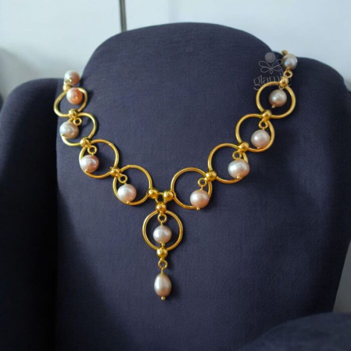 Purple Freshwater Pearl Necklace & Earrings Set with Gold-Plated Circle Design - Image 2