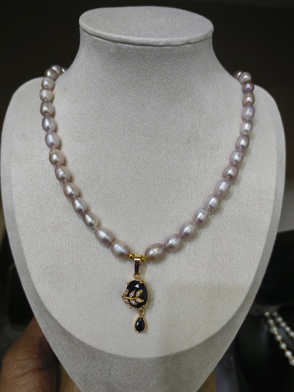 Original Lavender Pearl Necklace Set - Unique Leaf Pendant & Stud Earrings - Image 2