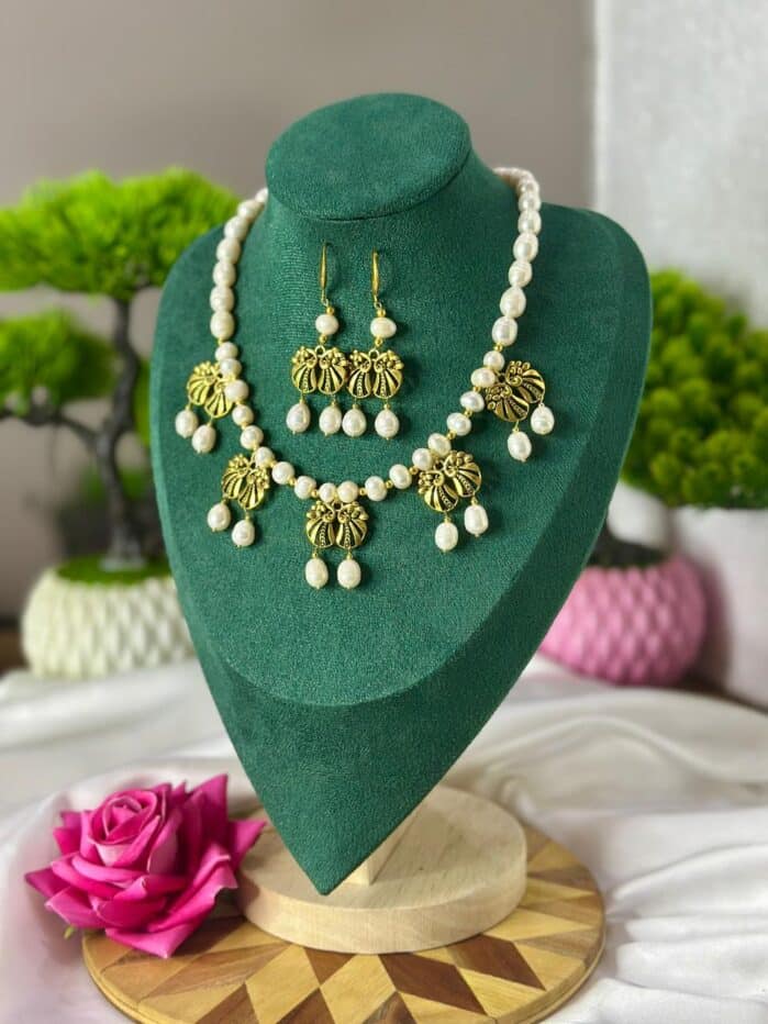 Freshwater Pearl & Gold-Plated Necklace Set - Antic
