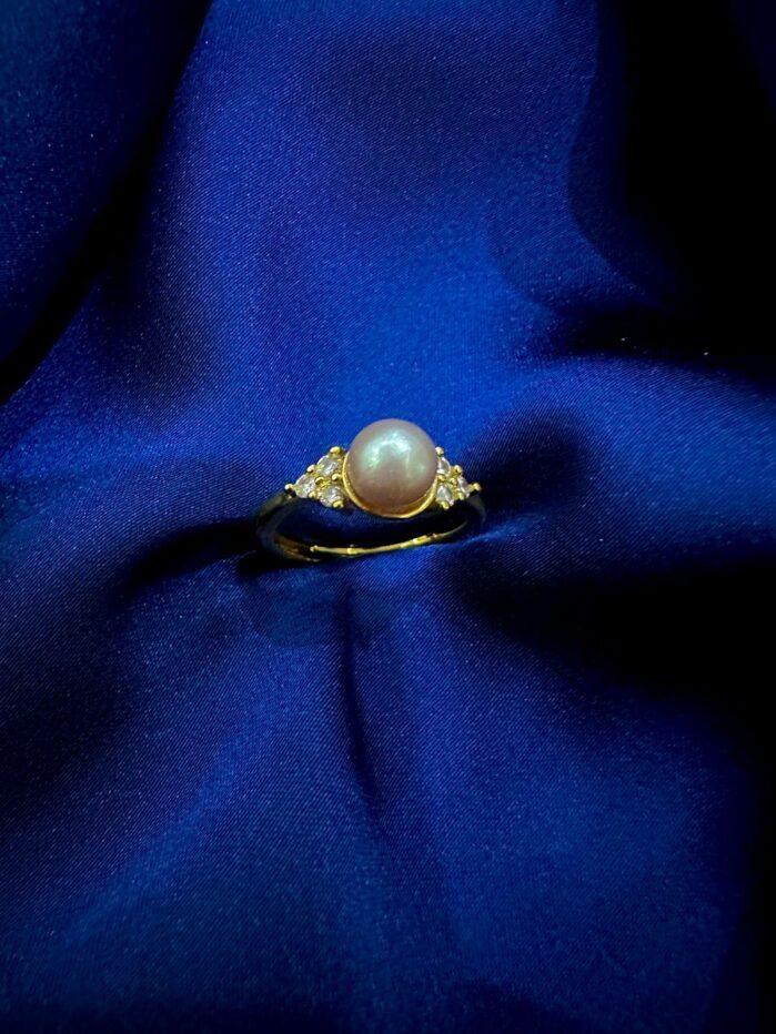 Gold-Tone Ring with Natural Purple Pearl - Adjustable Size - Image 3