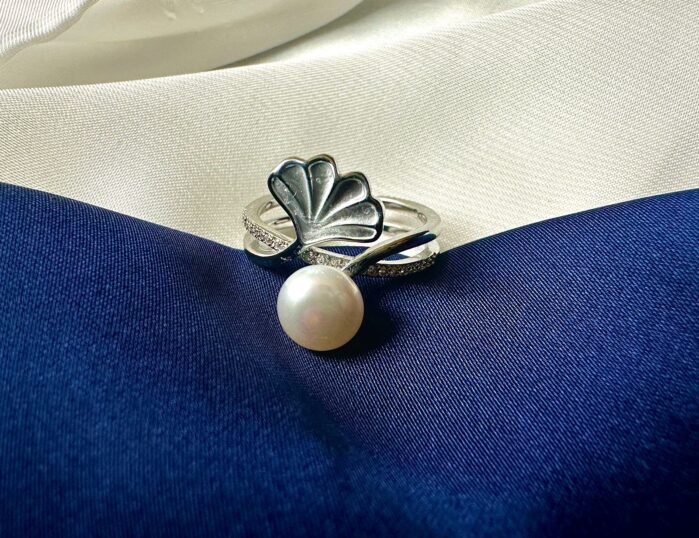 Ring - Silver-Tone Ginkgo Leaf Design - Image 2