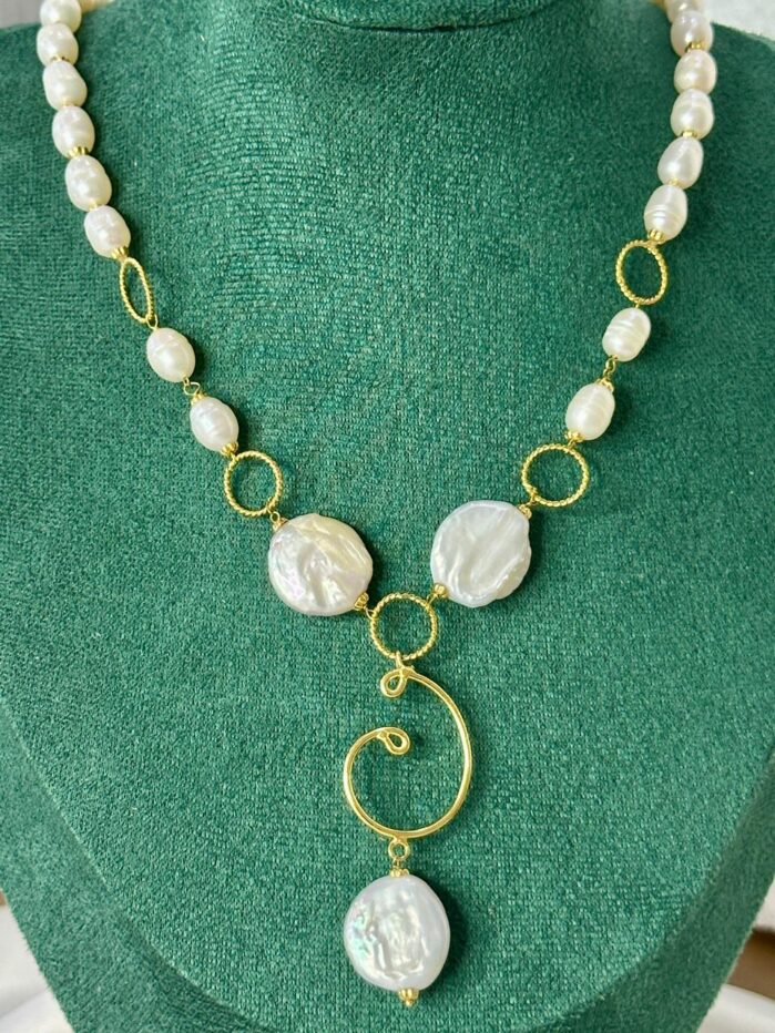 Luxurious Freshwater Pearl Necklace - 18" Gold Plated - Image 3