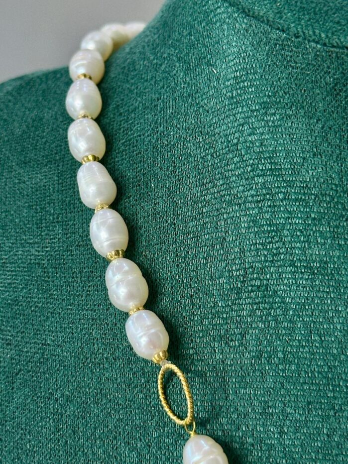 Luxurious Freshwater Pearl Necklace - 18" Gold Plated - Image 4