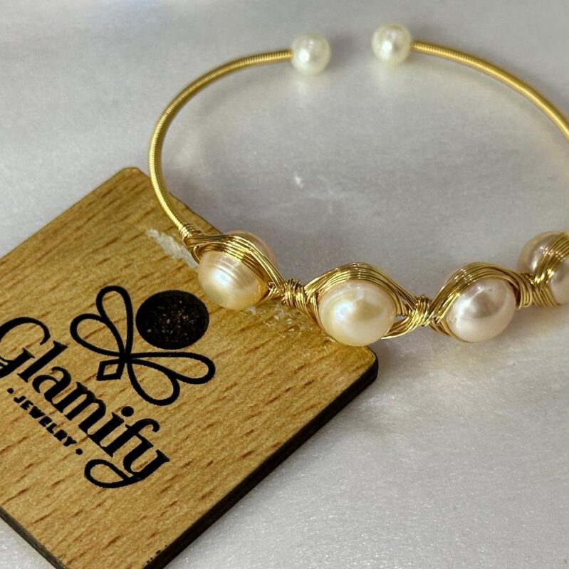 Adjustable Freshwater Pearl Bracelet - Gold Coiled Link Flexible Design