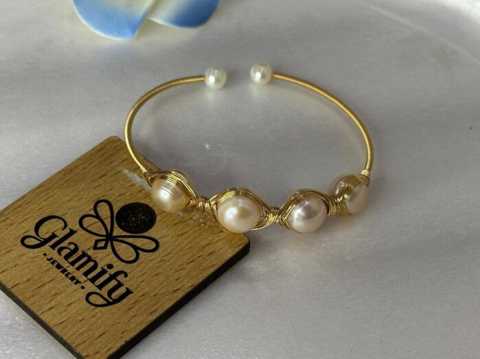 Adjustable Freshwater Pearl Bracelet - Gold Coiled Link Flexible Design - Image 4