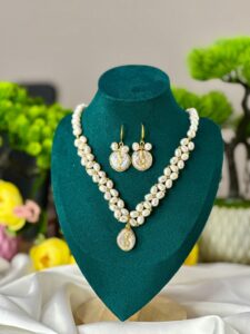 Round & Rice Pearl Necklace| Mother of Pearl Pendant