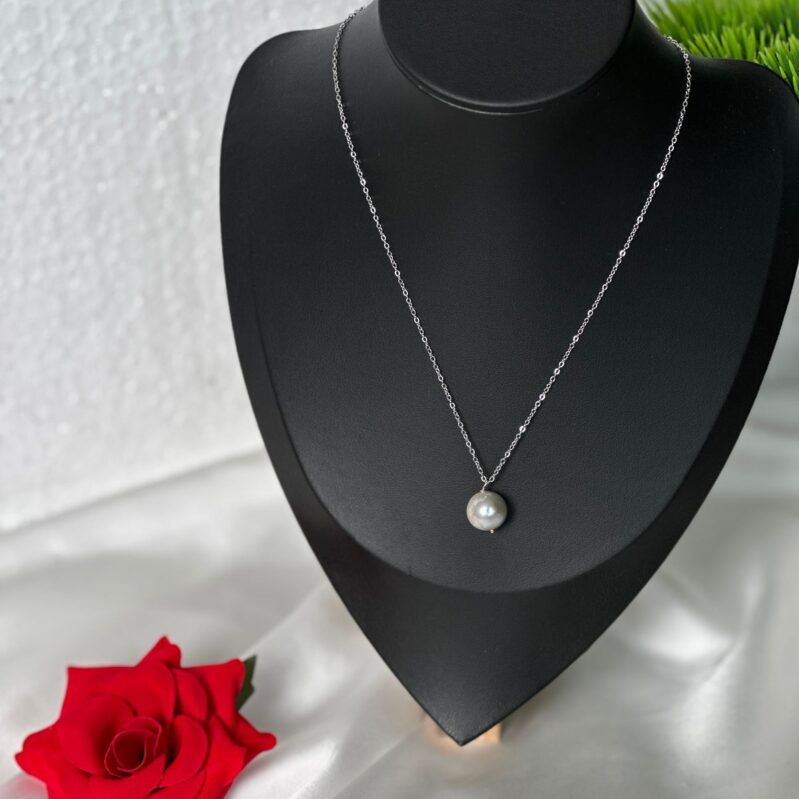 Minimalist Sea Pearl Pendant Necklace | Silver-Tone Chain