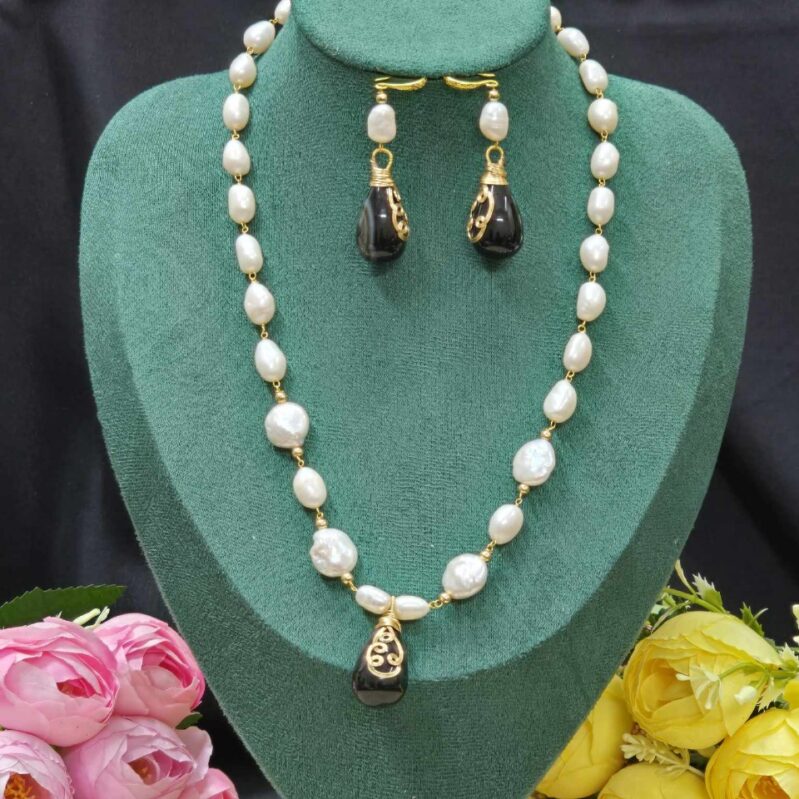 White Pearl & Black Stone Pendant Necklace Set | AAA Grade