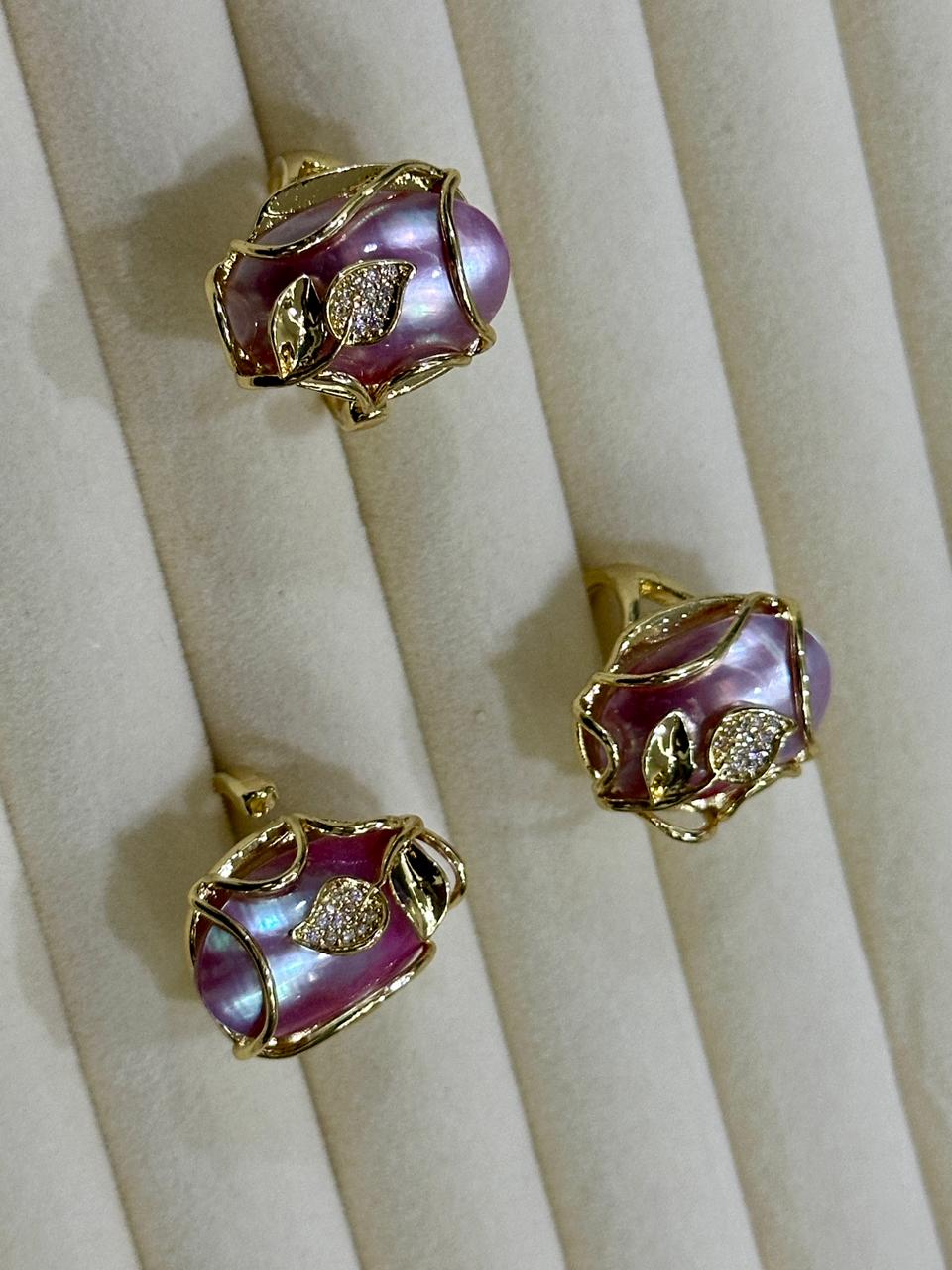 Glamorous Purple Shell Pearl Adjustable Ring w/ Leaf Zircon Detail - Image 4