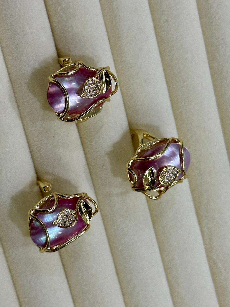 Glamorous Purple Shell Pearl Adjustable Ring w/ Leaf Zircon Detail - Image 5