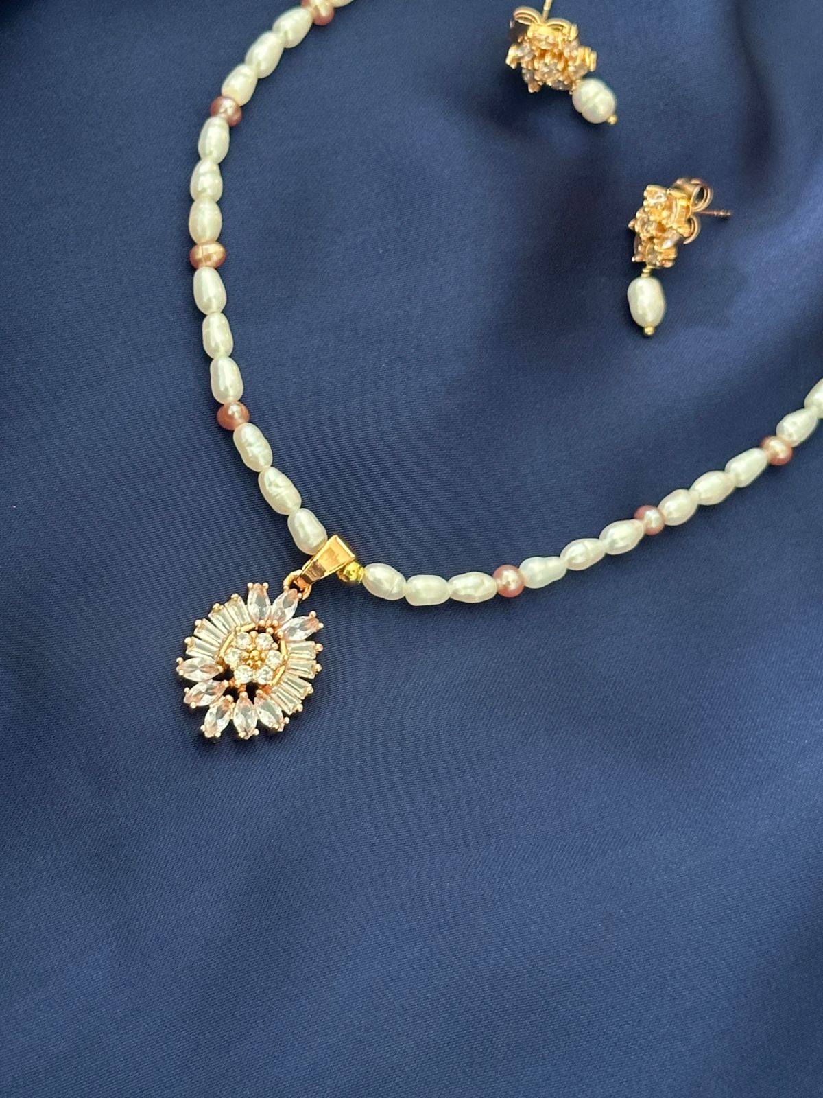 Rice Pearl Necklace Set 4mm – White & Deep Purple Freshwater Pearls with High-Sparkle Stones - Image 4