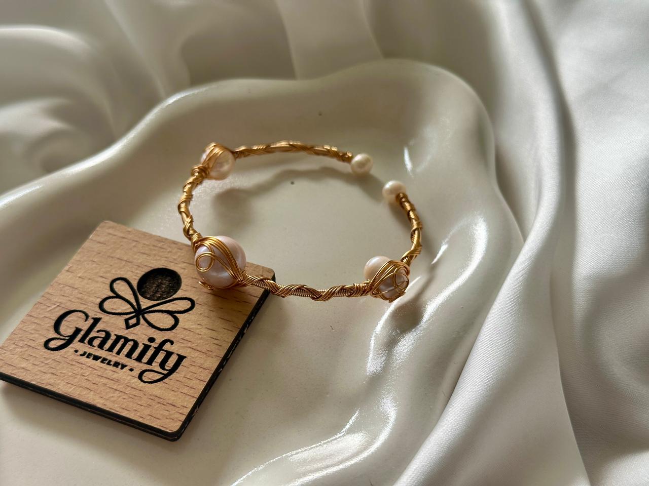 Adjustable Handcrafted Pearl Bracelet – Purple & White | Gold Wire Design - Image 2