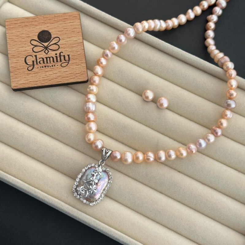 Pink Freshwater Pearl Necklace 7–8mm with Floral Pendant | 17–18 Inch