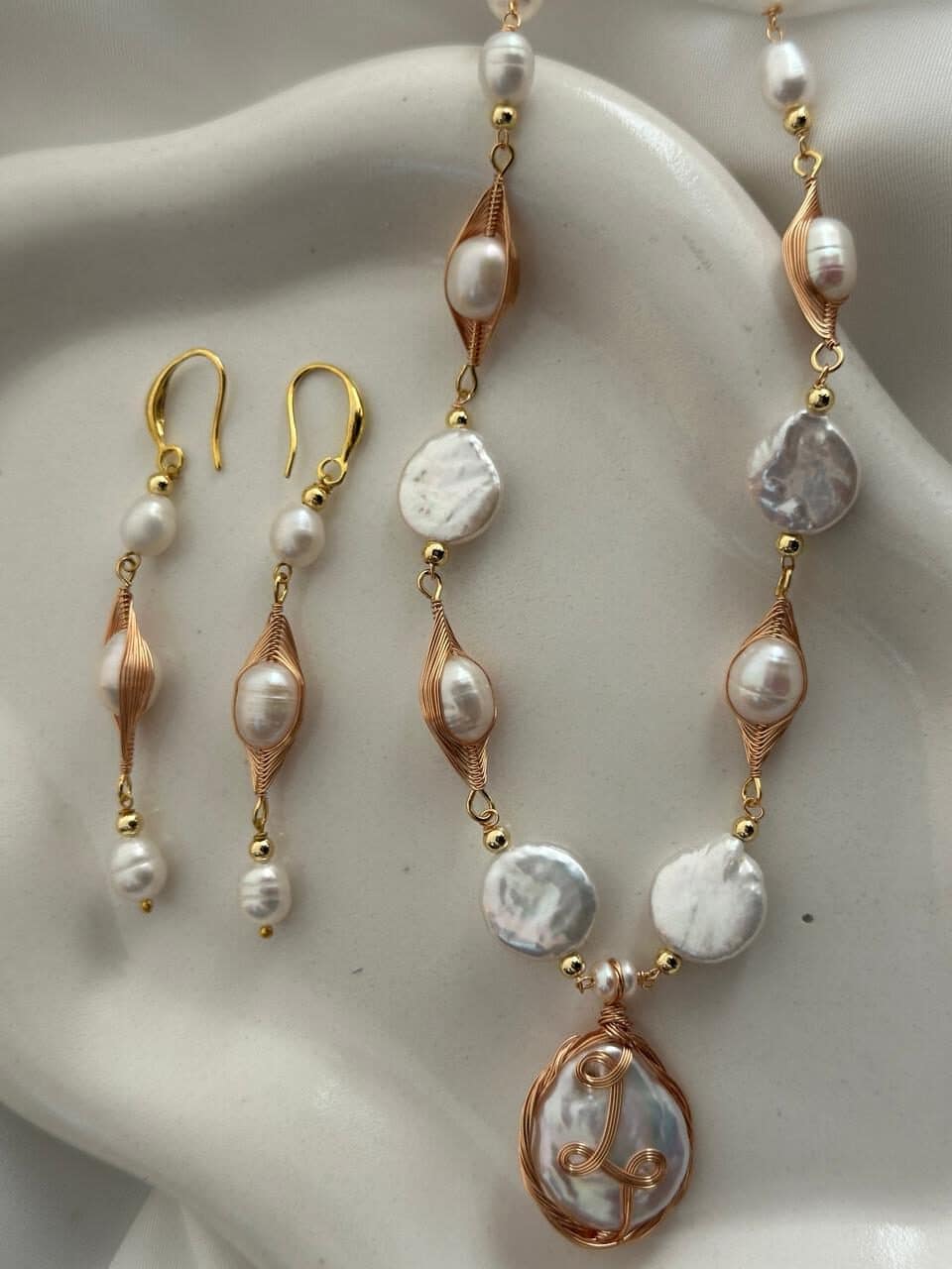 Handcrafted Freshwater Pearl Necklace Set with Gold Wire Pendant - Image 5