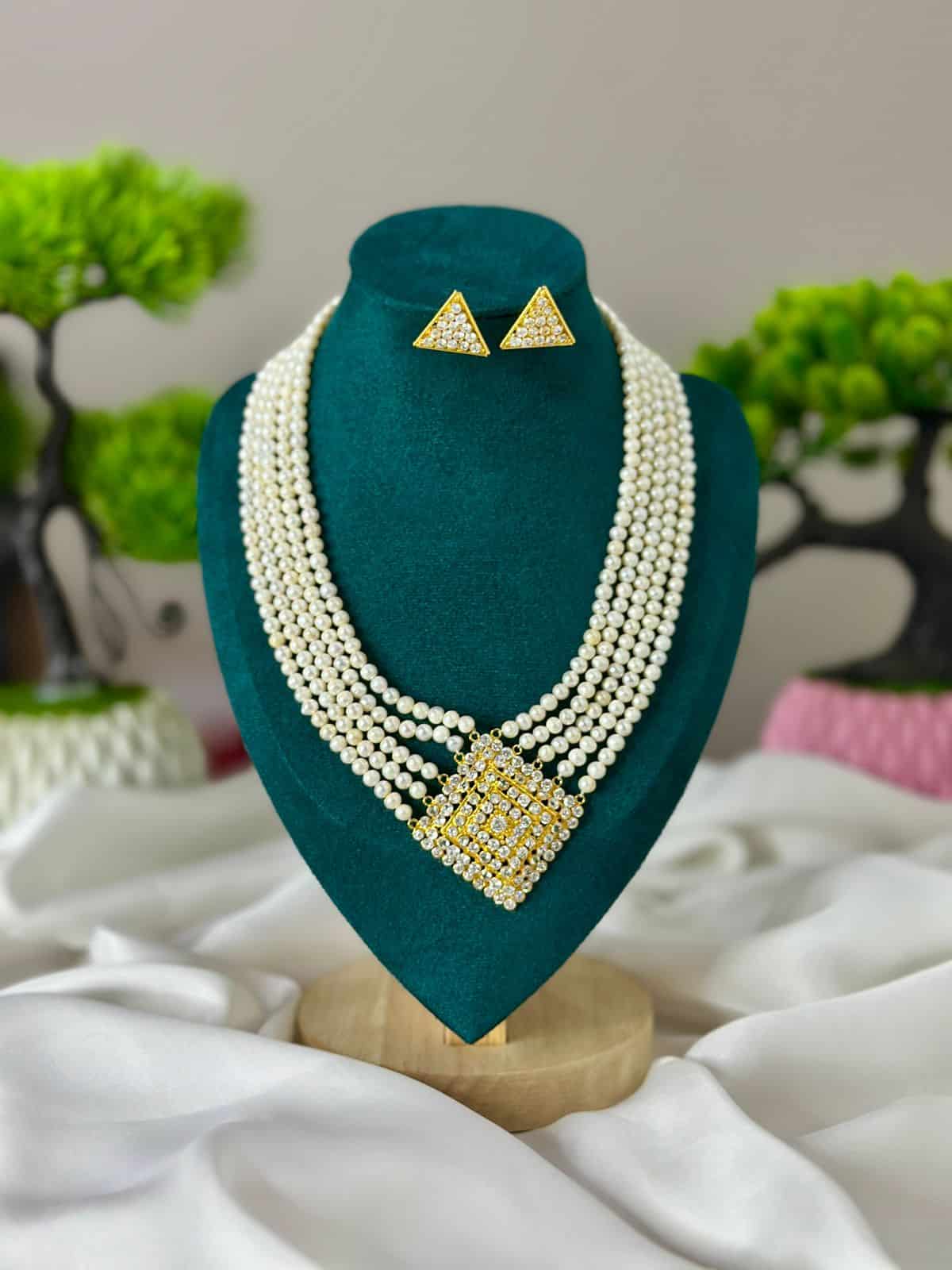 Freshwater AAA grade 5-Layer White Pearl Necklace with Crystal Pendant - Image 3