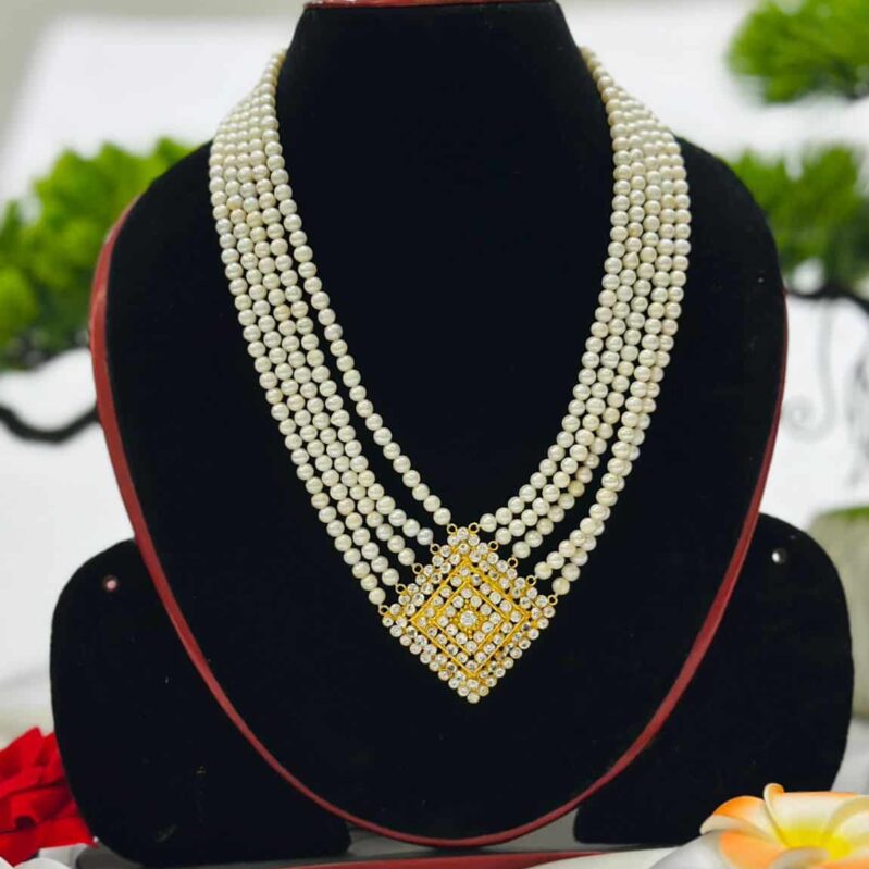 Freshwater AAA grade 5-Layer White Pearl Necklace with Crystal Pendant
