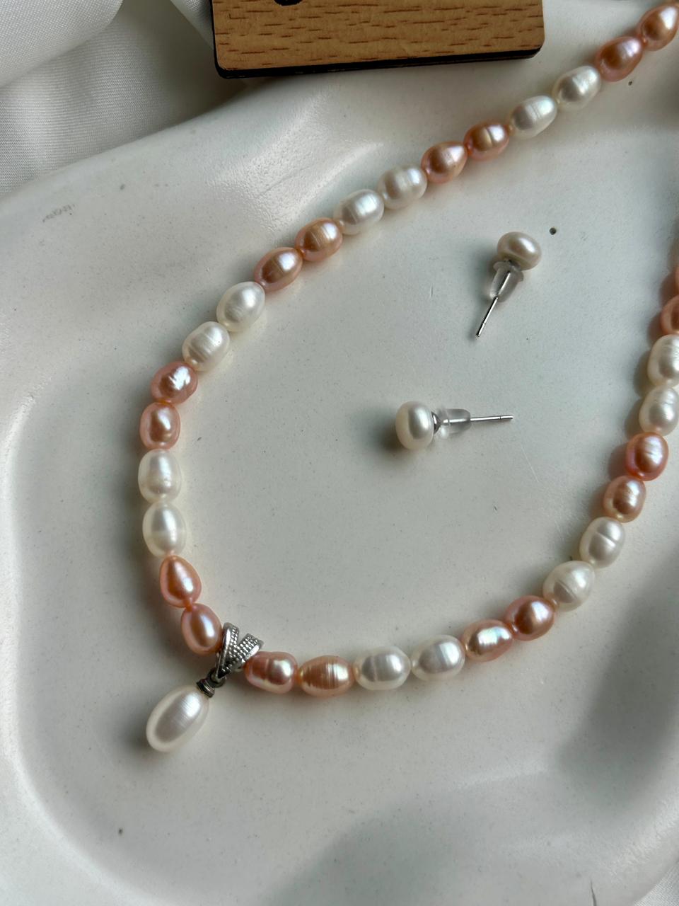 Freshwater Rice Pearl Pendant Necklace with Stud Earrings – Pink & White, 17 Inch - Image 2