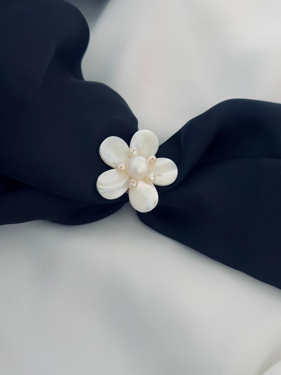 AAA Grade Flower Shell Pearl Ring – White & Purple | Freshwater Pearl Center | Adjustable Size - Image 3