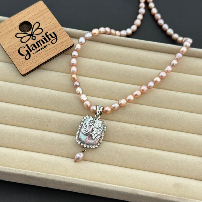 AAA Grade Pink Freshwater Rice Pearl Necklace with Mother of Pearl Pendant