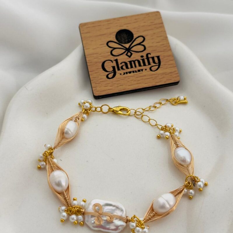 AAA Grade White Freshwater Rice Pearl Adjustable Bracelet – 7-8mm Hand-Woven Gold Wire Design