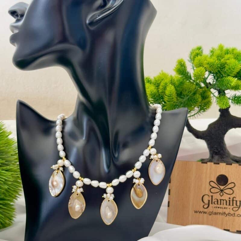 Freshwater Rice Pearl Necklace with PearlBirth Locket