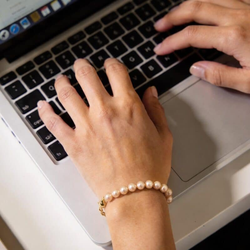 Pink Round Freshwater Pearl Bracelet