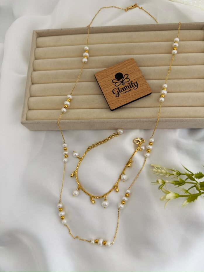 Freshwater Pearl Necklace & Bracelet Set 32 Inch