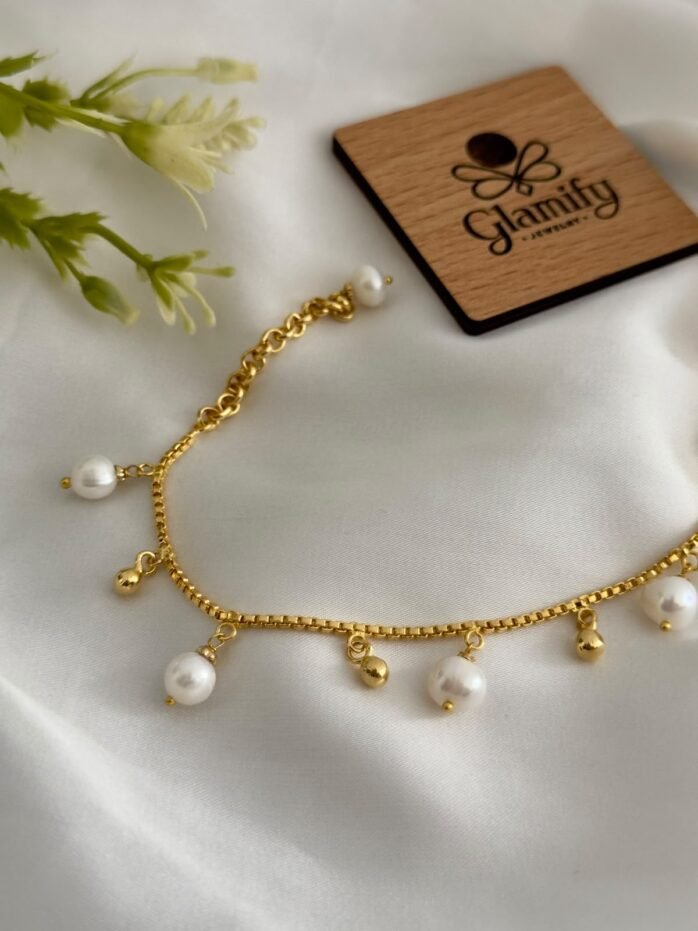 AAA Grade 7mm White Freshwater Pearl Adjustable Bracelet