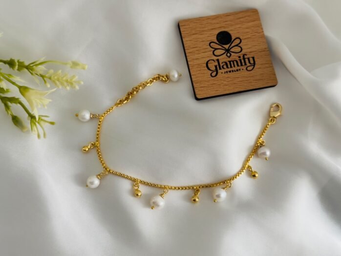 AAA Grade 7mm White Freshwater Pearl Adjustable Bracelet
